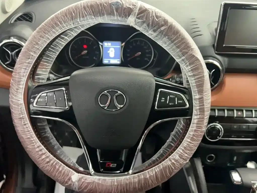2016 Senova X35 1.5L Automatic Deluxe Edition — миниатюра 3