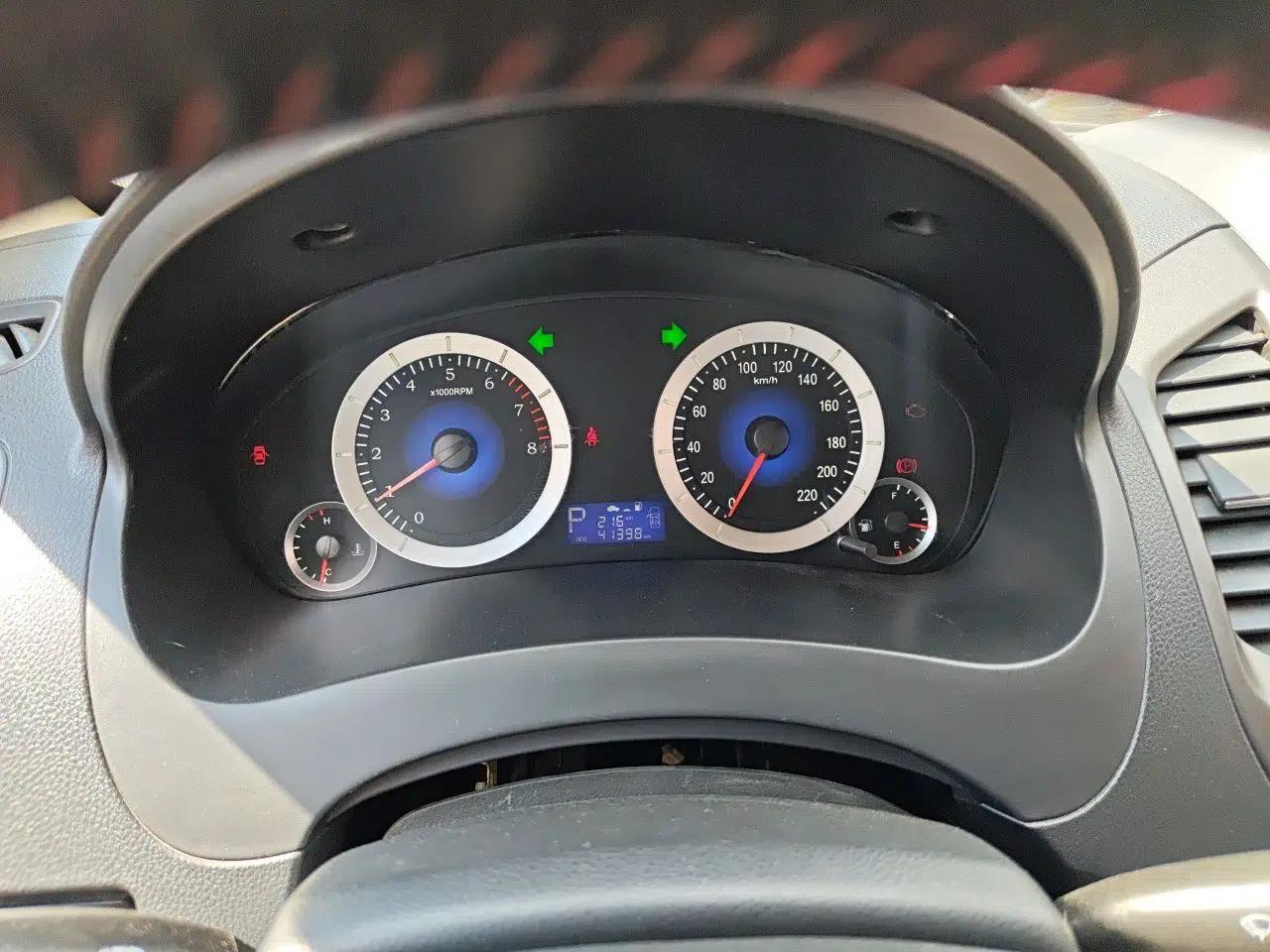 Geely Auto Diamond 2014 Sedan 1.5L Automatic Elite Model — миниатюра 12