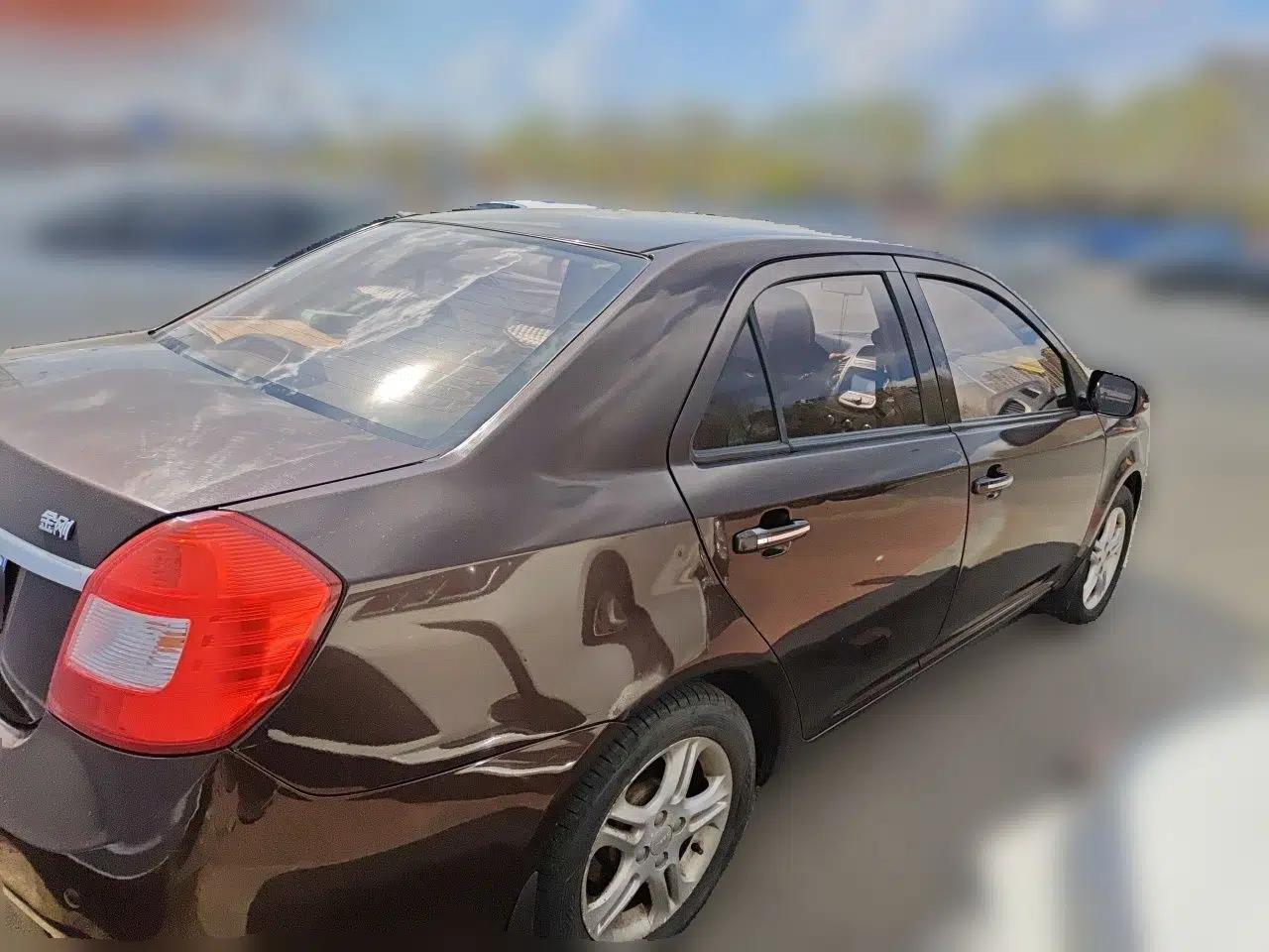 Geely Auto Diamond 2014 Sedan 1.5L Automatic Elite Model — миниатюра 6