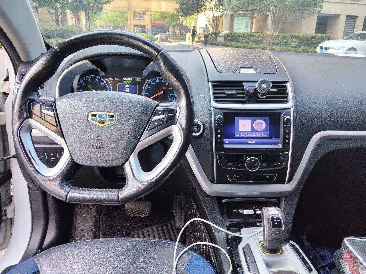 Geely Auto Emgrand New Energy 2017 EV300 Elite Model — миниатюра 10
