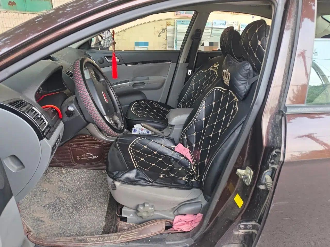 Geely Auto Classic Emgrand 2013 Sedan 1.5L Manual Entry-Level Model — миниатюра 16