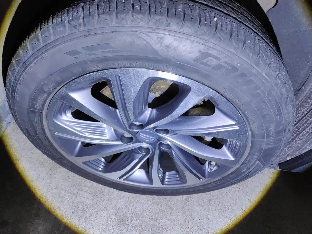Geely Auto Jiajie New Energy 2019 1.5TD PHEV Yaoxiang Edition — миниатюра 8