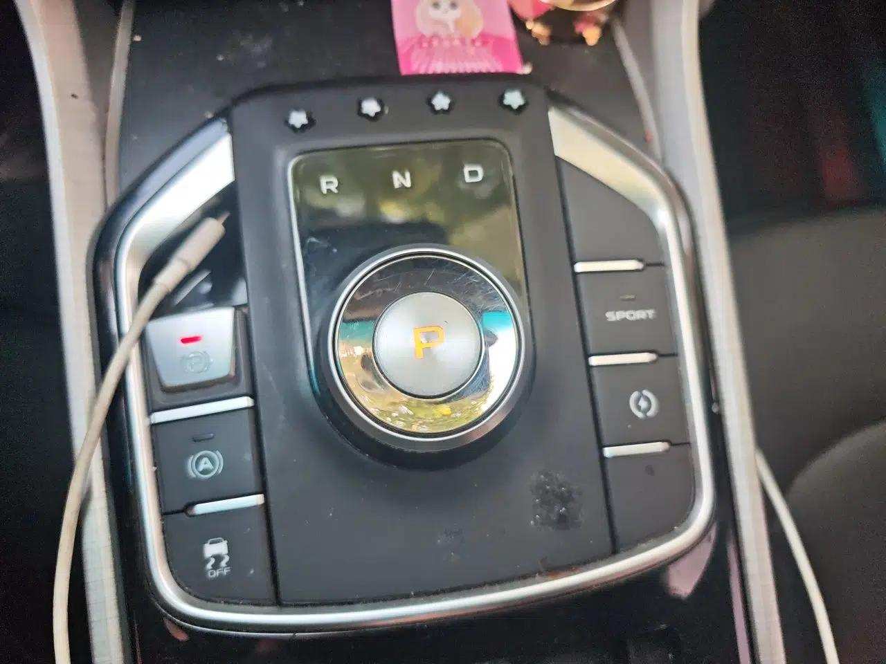 Geely Auto Emgrand GSe 2018 ZhenShang Model — миниатюра 15