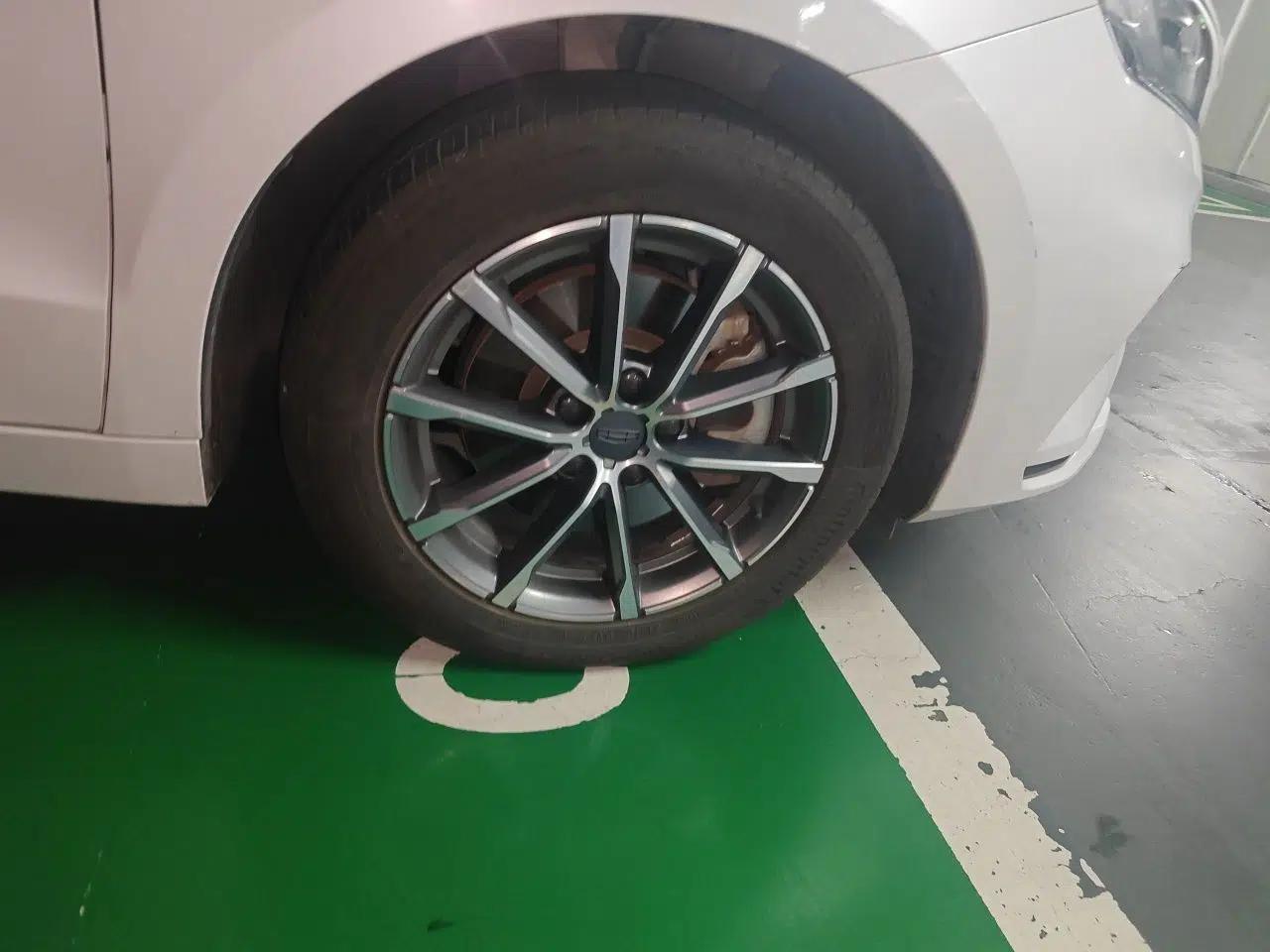 Geely Auto Emgrand GT New Energy 2021 1.5T ePro Elite Edition — миниатюра 8