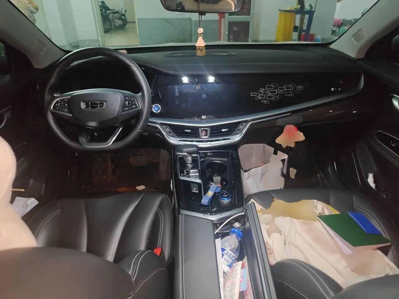 Geely Auto Emgrand GT New Energy 2021 1.5T ePro Elite Edition — миниатюра 10