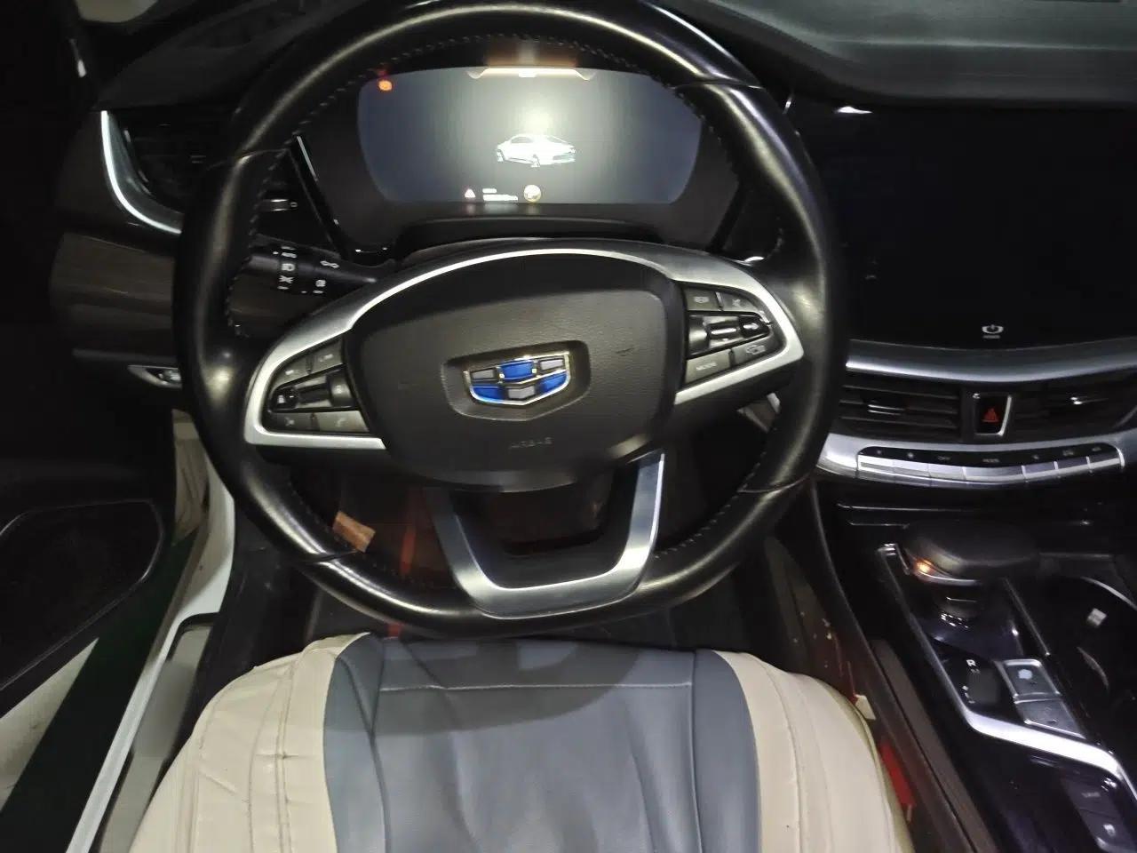 Geely Auto Emgrand GT New Energy 2018 1.5T PHEV Yaoxiang Edition — миниатюра 11