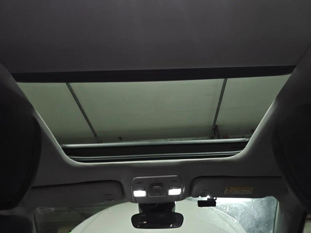 Geely Auto Emgrand GT New Energy 2018 1.5T PHEV Yaoxiang Edition — миниатюра 19