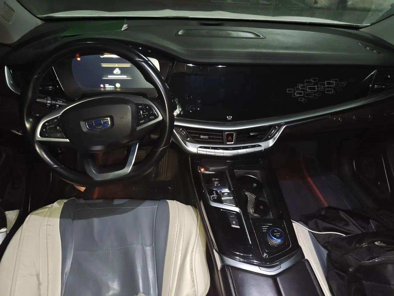 Geely Auto Emgrand GT New Energy 2018 1.5T PHEV Yaoxiang Edition — миниатюра 10