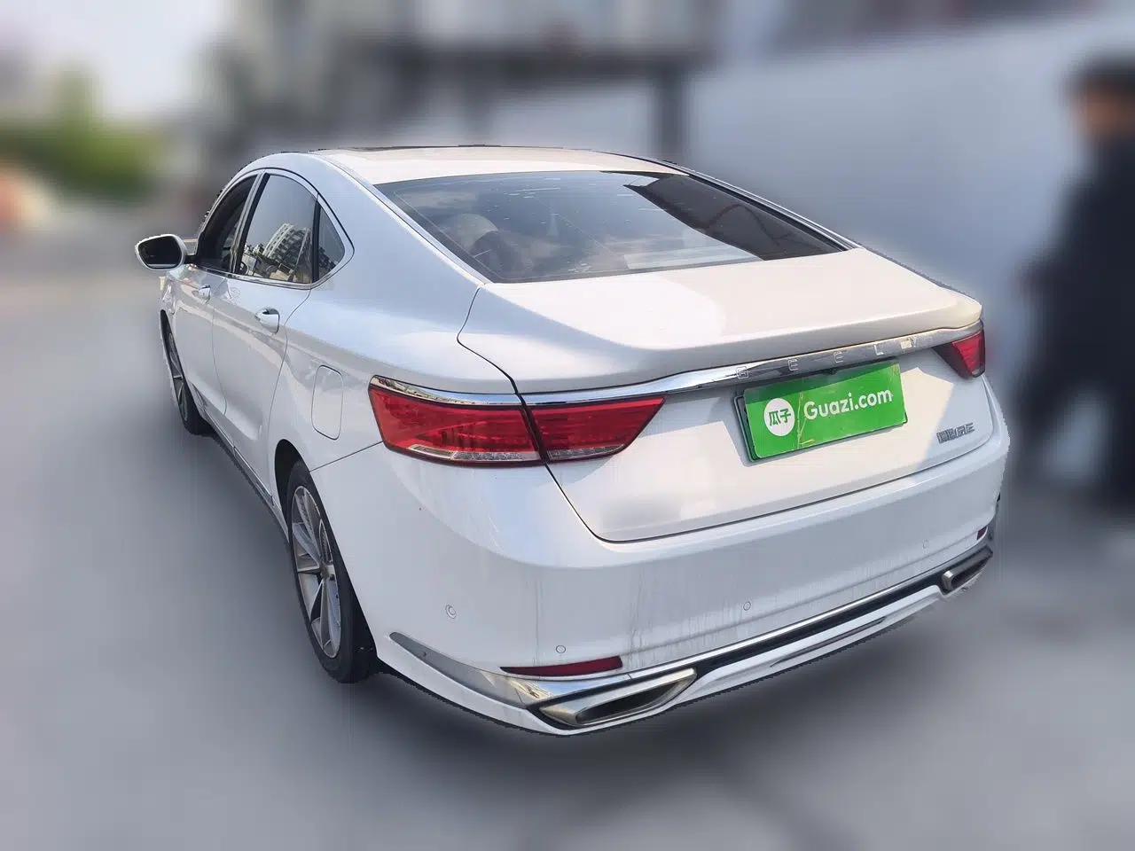 Geely Auto Emgrand GT New Energy 2018 1.5T PHEV Yao Ling Edition — миниатюра 4