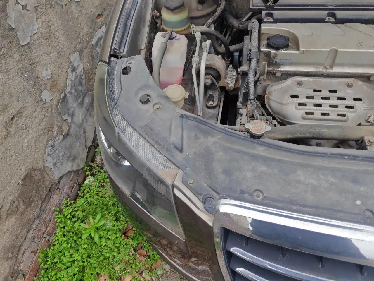 Geely Auto EC8 2011 2.0L Manual Comfort Edition — миниатюра 7