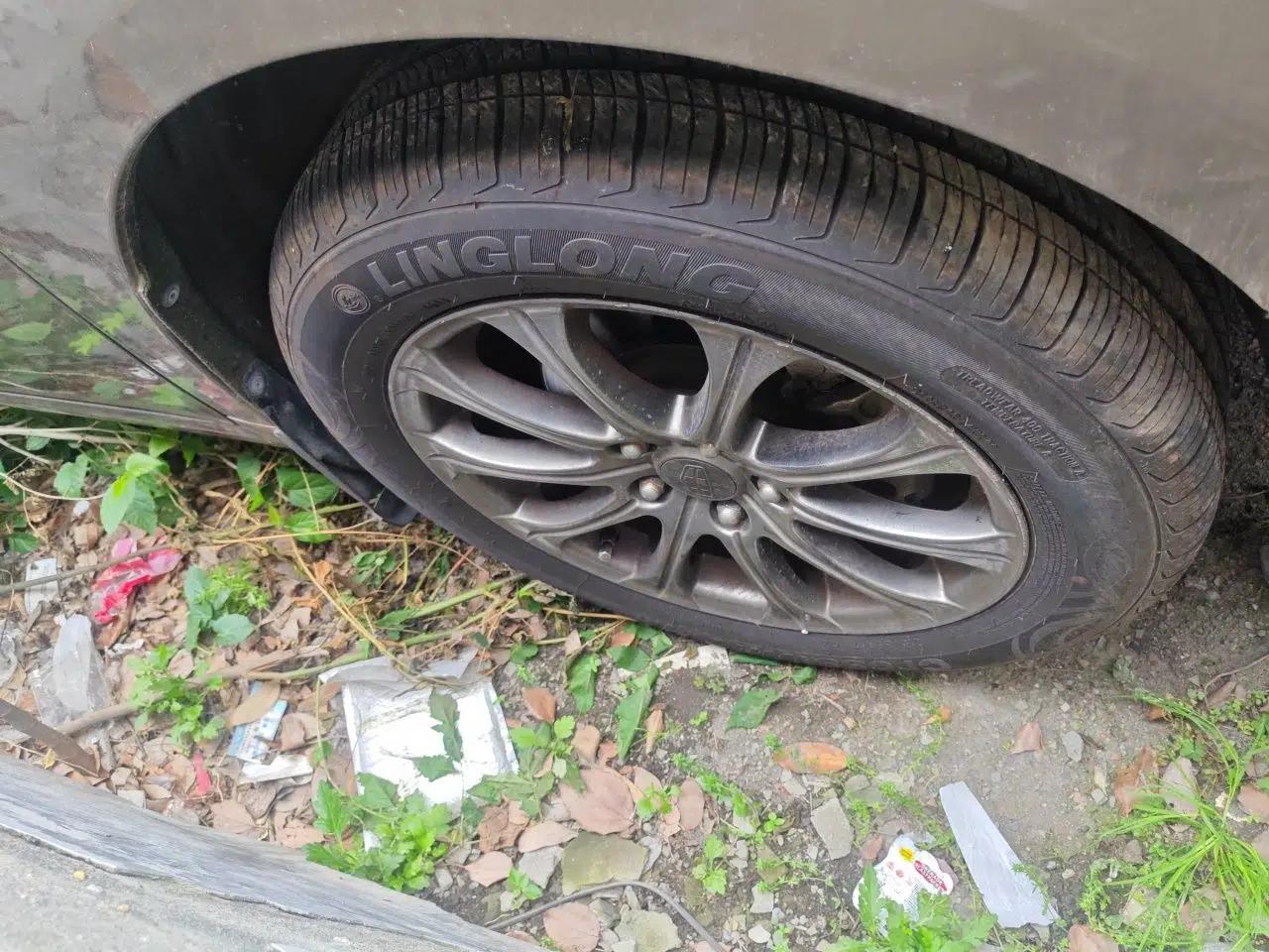 Geely Auto EC8 2011 2.0L Manual Comfort Edition — миниатюра 8