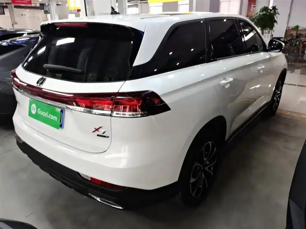 Changan X7 PLUS 2024 1.5T Automatic Premium 7-seater — миниатюра 7
