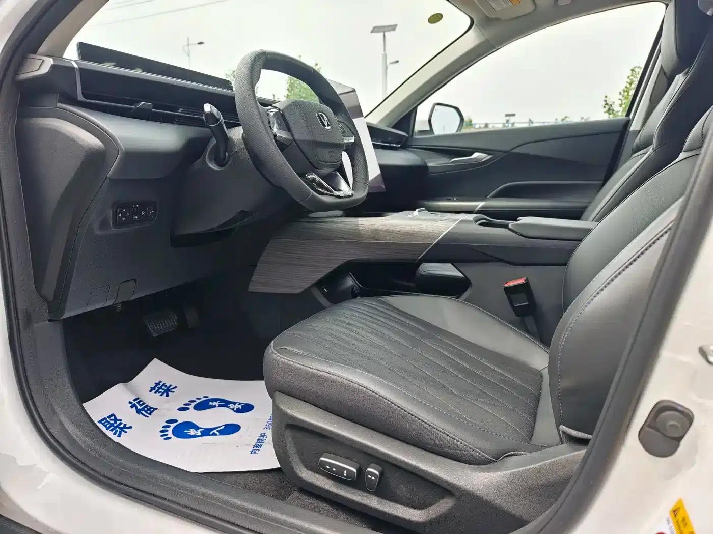 Changan Eado PHEV 2025 Smart Blue Whale 145KM Battleship Edition — миниатюра 5