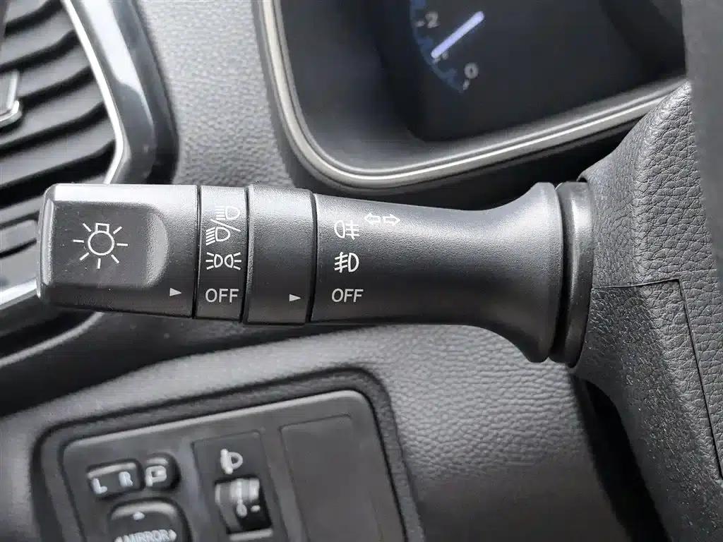 Changan Oushang CX70 2016 1.6L Manual Deluxe Edition — миниатюра 21