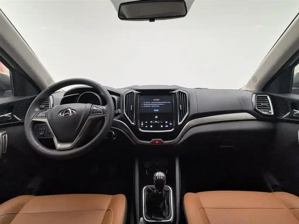 Changan Oushang CX70 2016 1.6L Manual Deluxe Edition — миниатюра 5