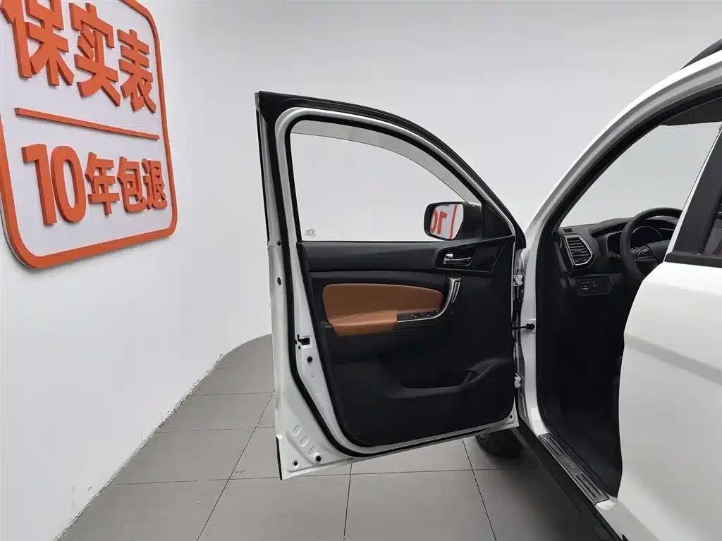 Changan Oushang CX70 2016 1.6L Manual Deluxe Edition — миниатюра 8