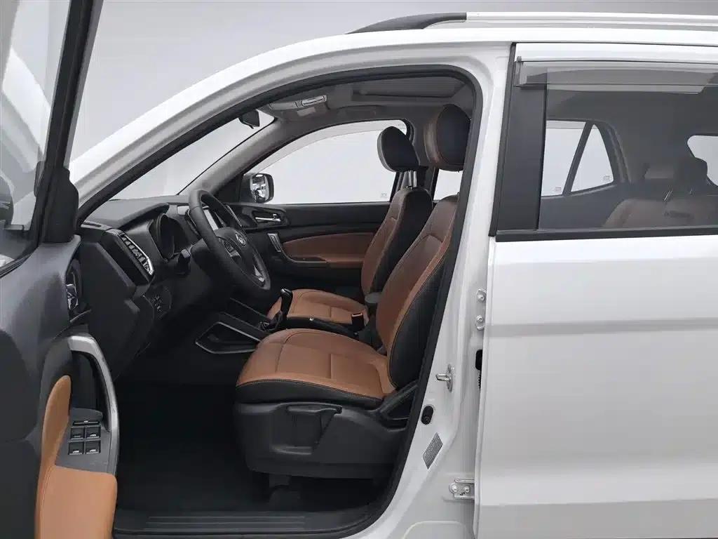 Changan Oushang CX70 2016 1.6L Manual Deluxe Edition — миниатюра 10