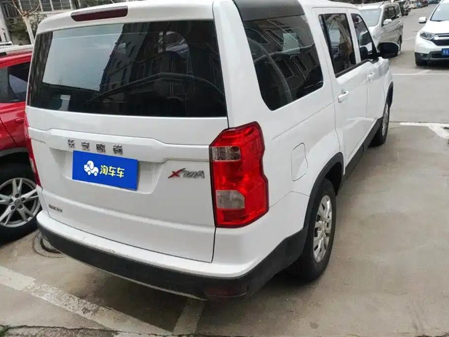 Changan Oushang X70A 2018 Model 1.5L Manual Standard Edition — миниатюра 3
