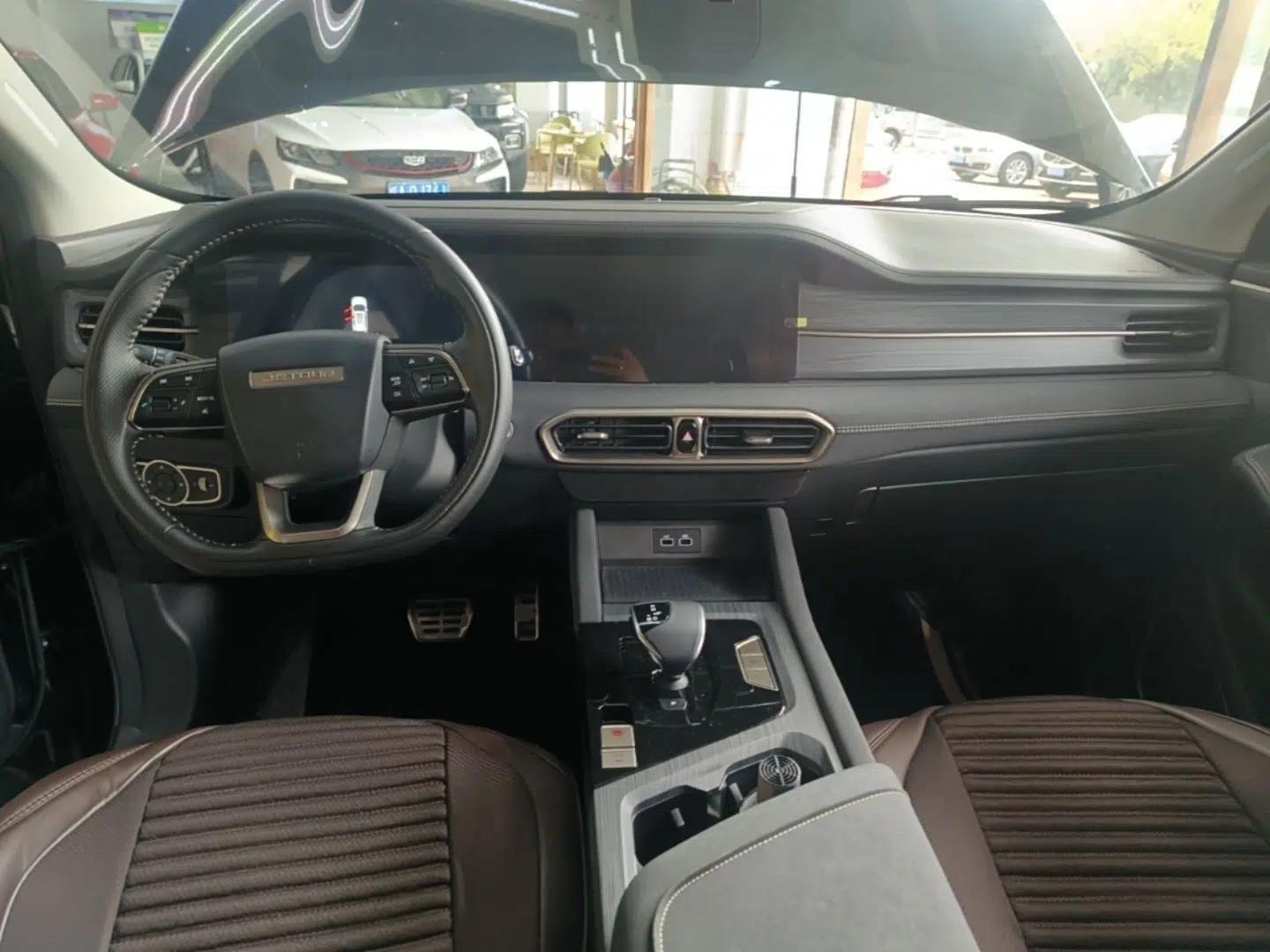 JETOUR X90 PLUS 2024 1.6TD DCT Villa 5-Seater — миниатюра 13