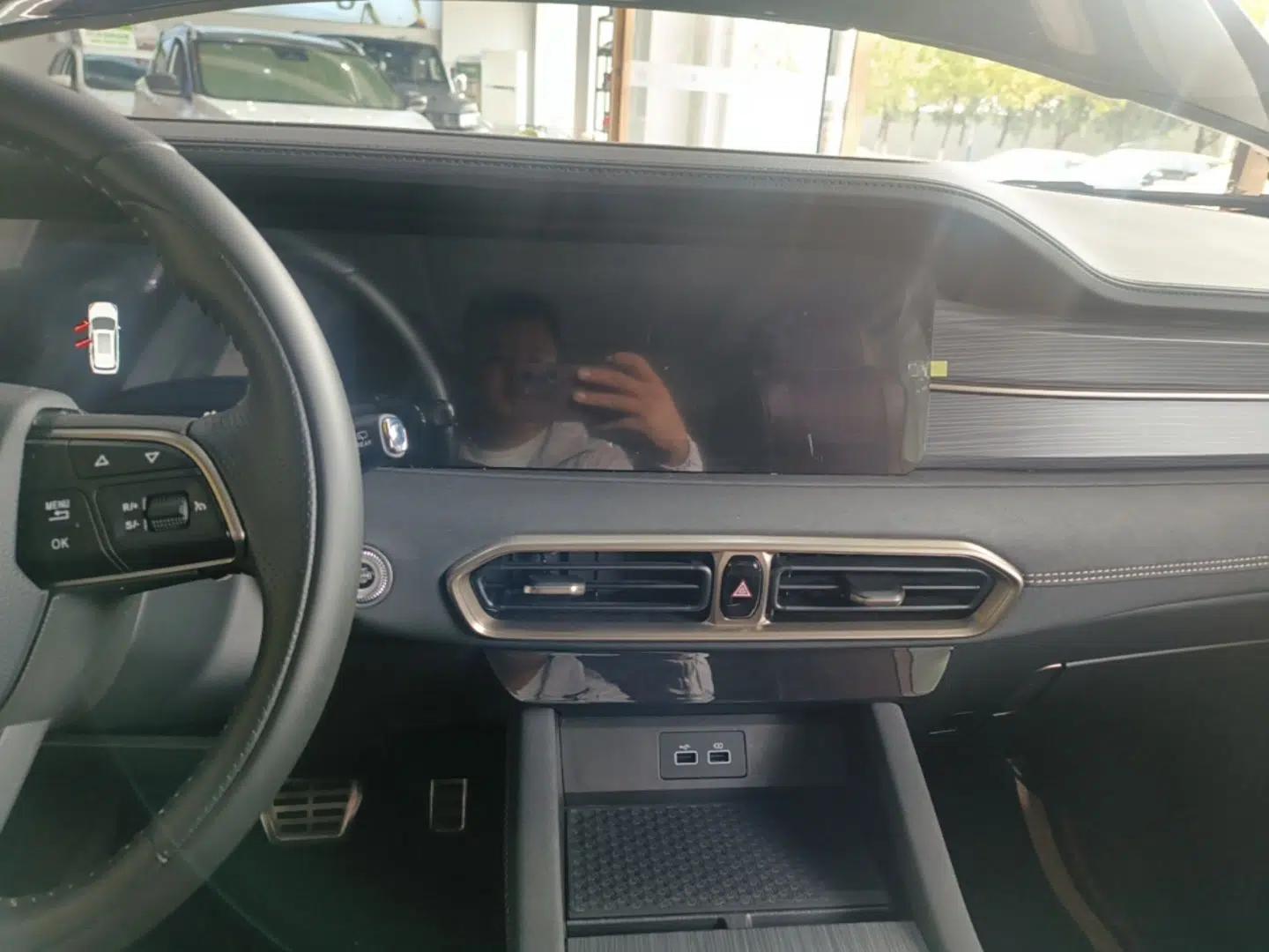JETOUR X90 PLUS 2024 1.6TD DCT Villa 5-Seater — миниатюра 16