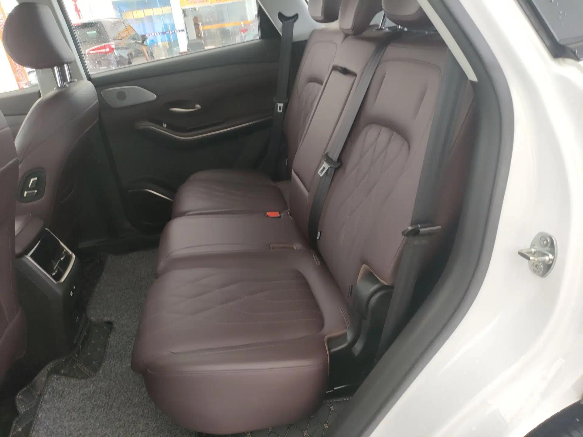 JETOUR X90 PRO 2024 2.0T DCT Prestige 7-Seater — миниатюра 19