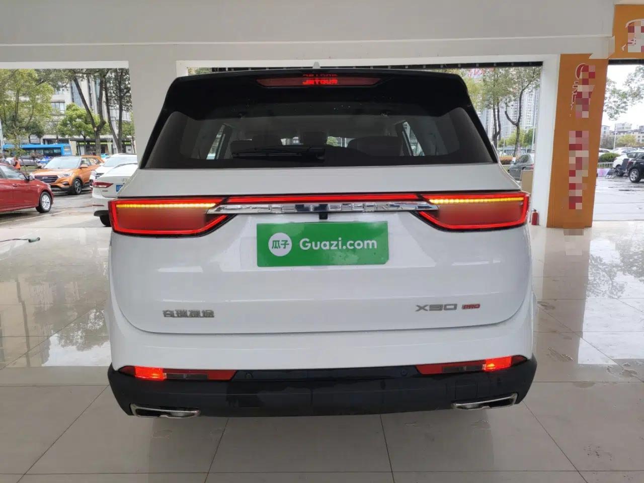 JETOUR X90 PRO 2024 2.0T DCT Prestige 7-Seater — миниатюра 3