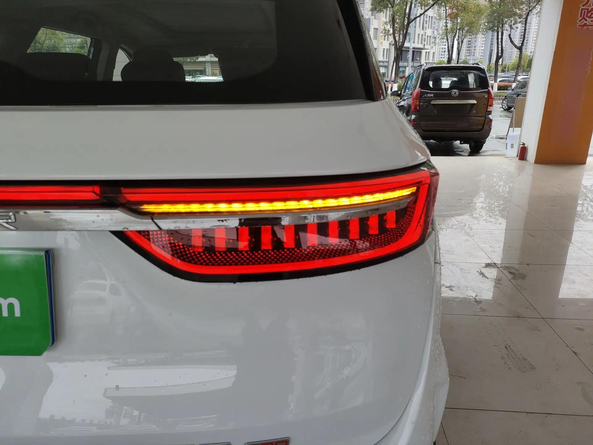 JETOUR X90 PRO 2024 2.0T DCT Prestige 7-Seater — миниатюра 8
