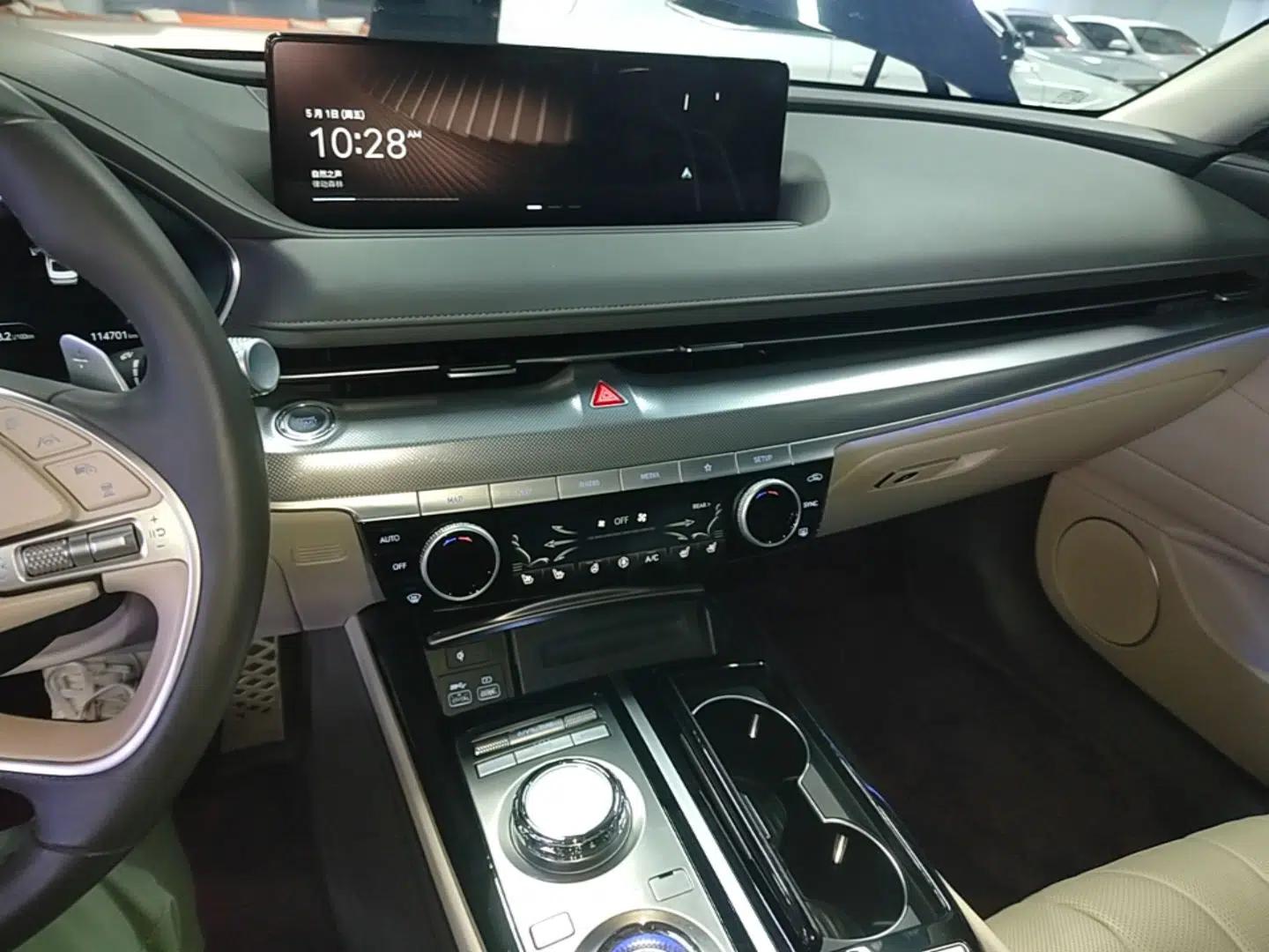 Genesis G80 2023 2.5T Rear-Drive Luxury Edition — миниатюра 16