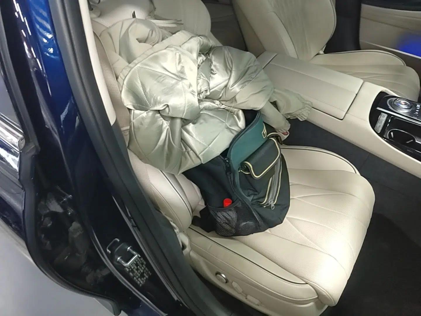 Genesis G80 2023 2.5T Rear-Drive Luxury Edition — миниатюра 23