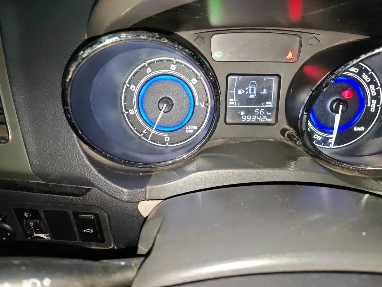 Cowin E3 2018 1.5L Manual Luxury Model — миниатюра 13