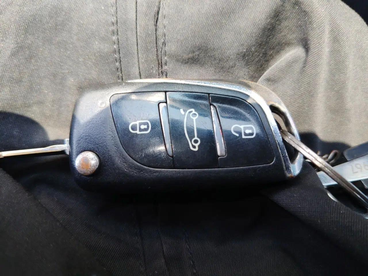 Karry K50 2015 1.5L Manual Luxury Model — миниатюра 9