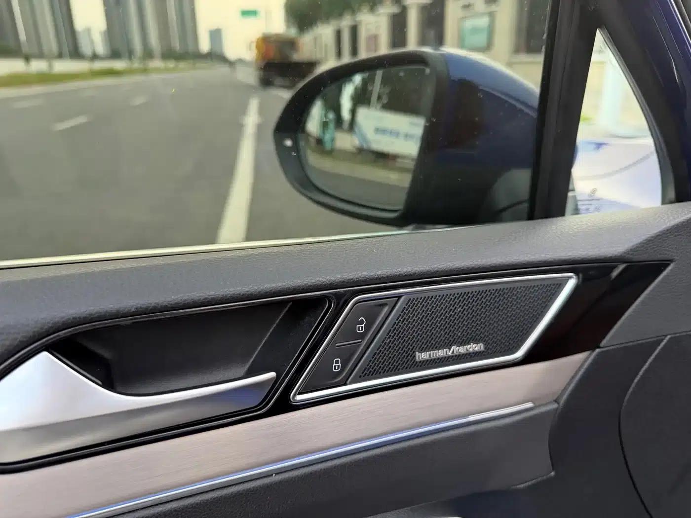 Passat Variant 2021 2.0T Long Range Edition — миниатюра 12