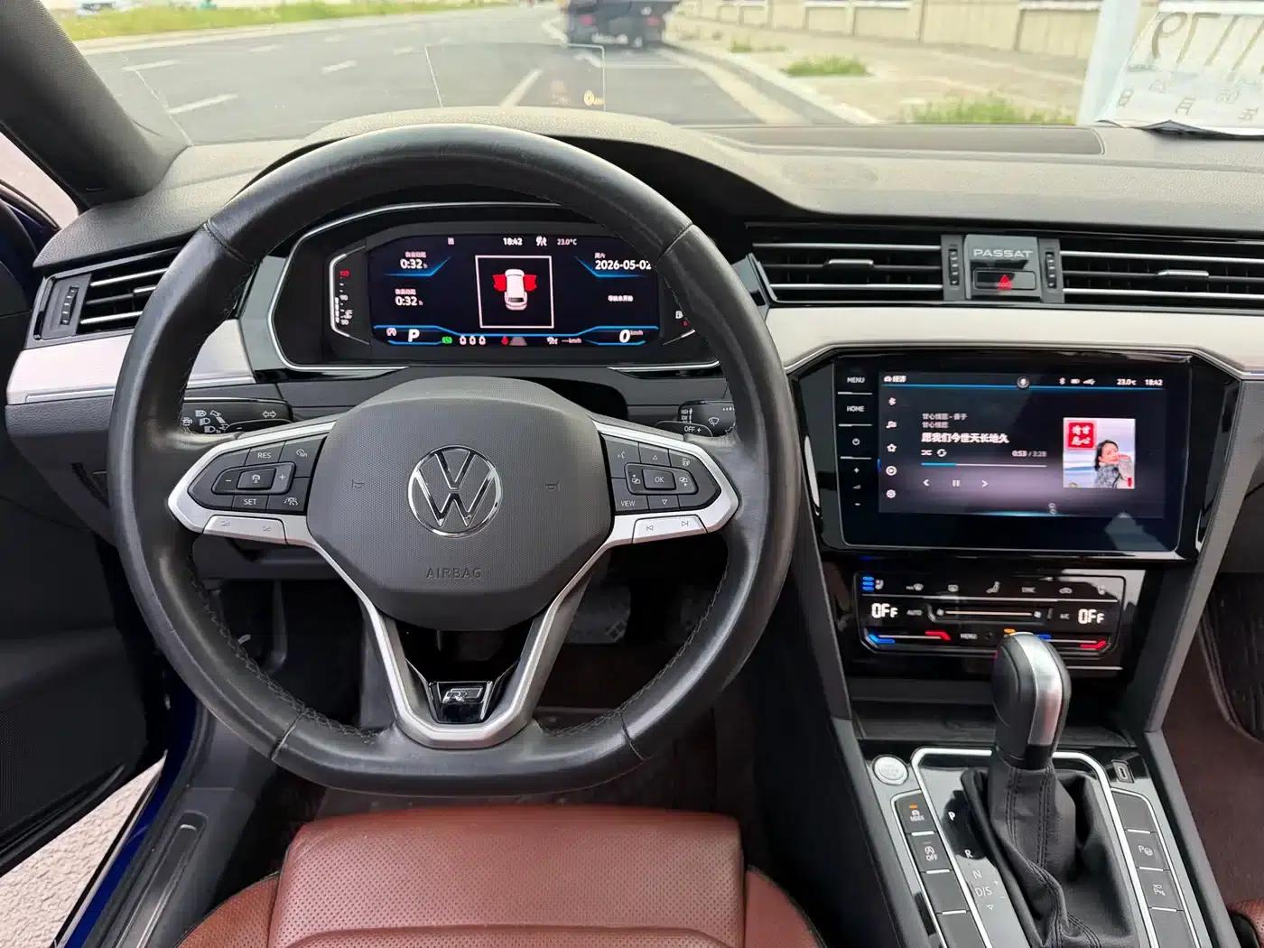 Passat Variant 2021 2.0T Long Range Edition — миниатюра 16