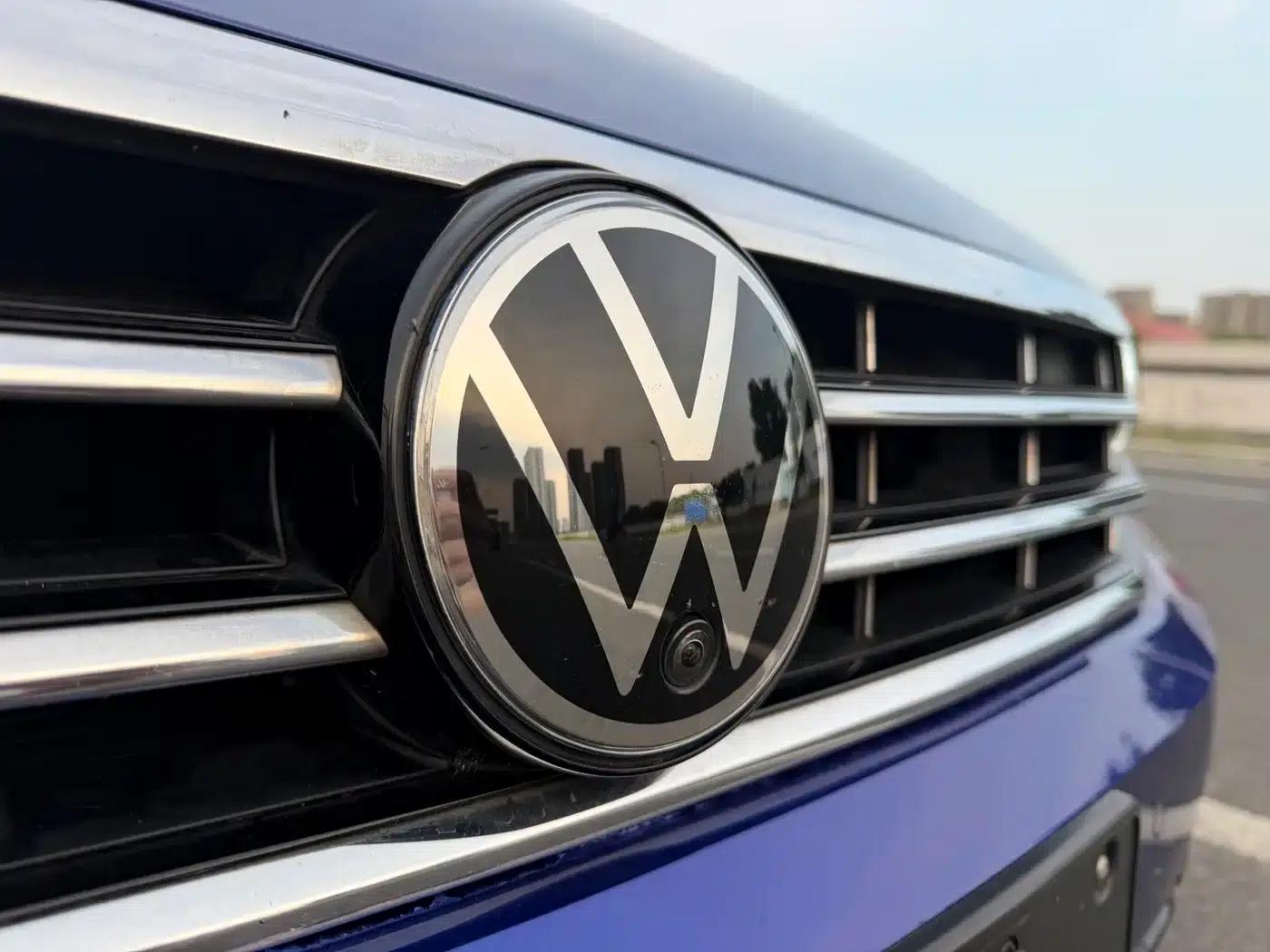 Passat Variant 2021 2.0T Long Range Edition — миниатюра 17
