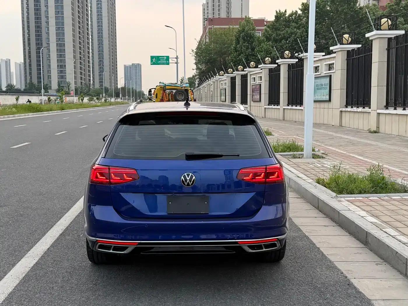 Passat Variant 2021 2.0T Long Range Edition — миниатюра 20