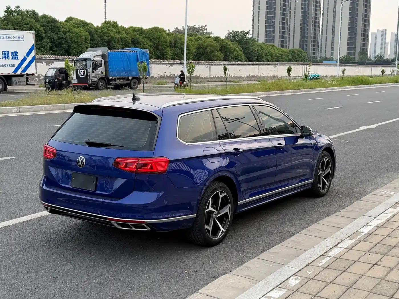 Passat Variant 2021 2.0T Long Range Edition — миниатюра 21