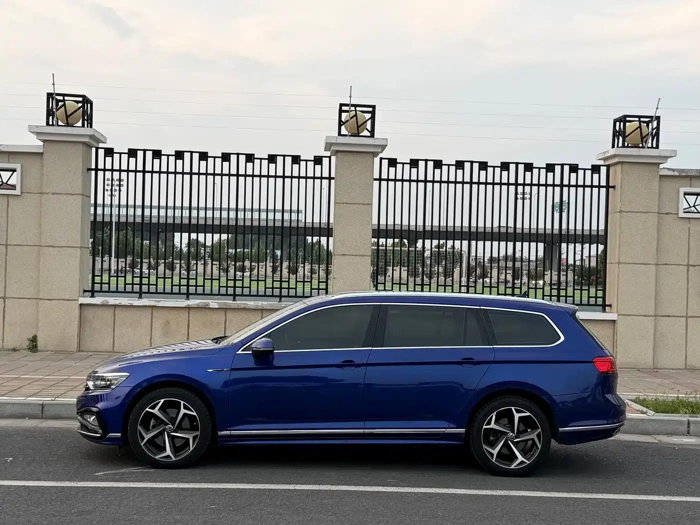 Passat Variant 2021 2.0T Long Range Edition — миниатюра 4