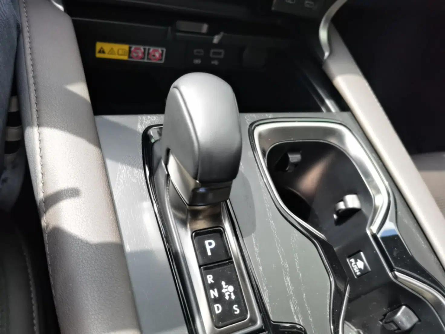 Lexus RX New Energy 2023 450h+ Four-Wheel Drive Enjoyment Edition — миниатюра 17