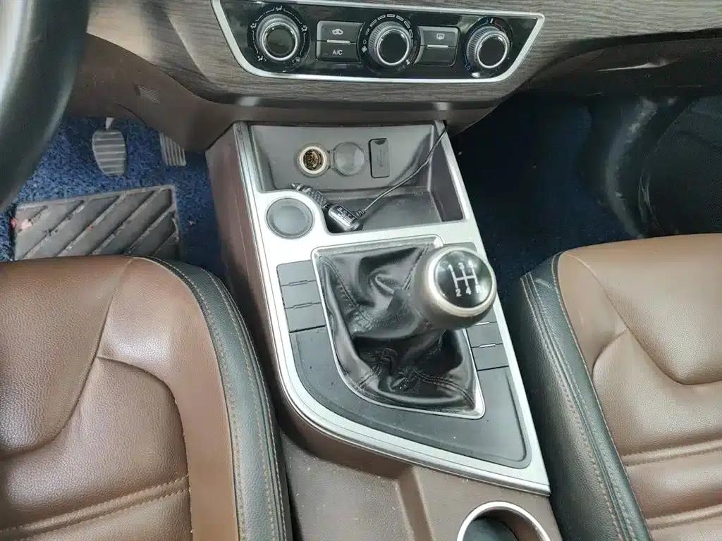 Fengxing SX6 2018 1.6L Manual Deluxe Edition — миниатюра 11