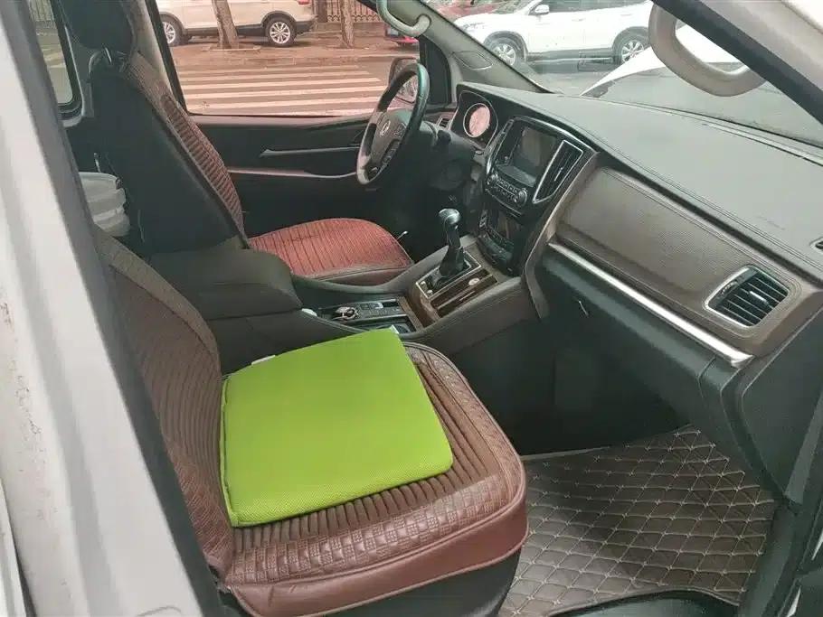 Fengxing CM7 2018 Facelift 2.0T Automatic Premium Edition — миниатюра 8