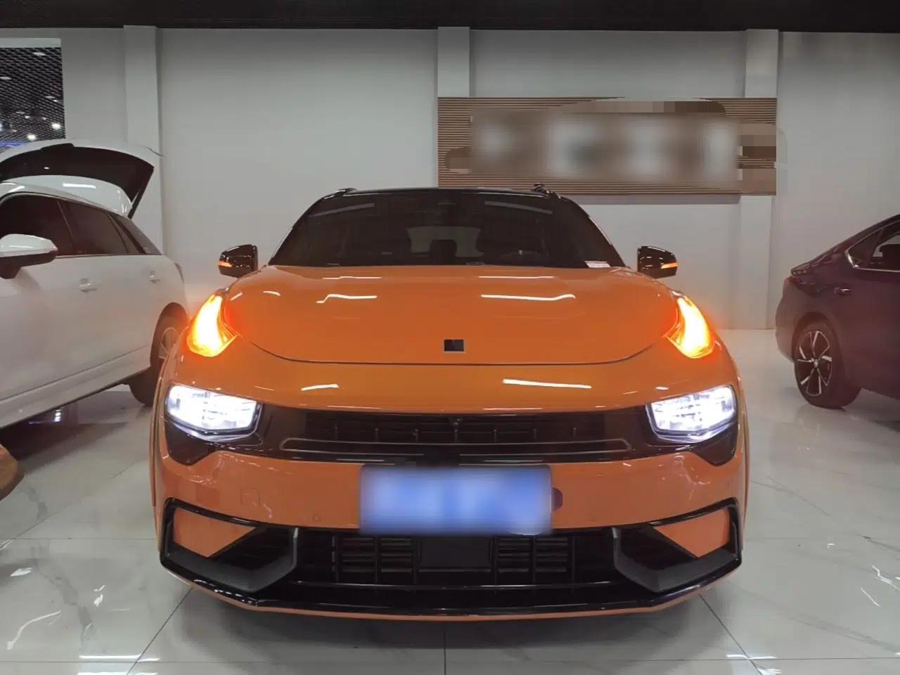 Lynk & Co 02 Hatchback 2021 2.0TD Halo — миниатюра 2