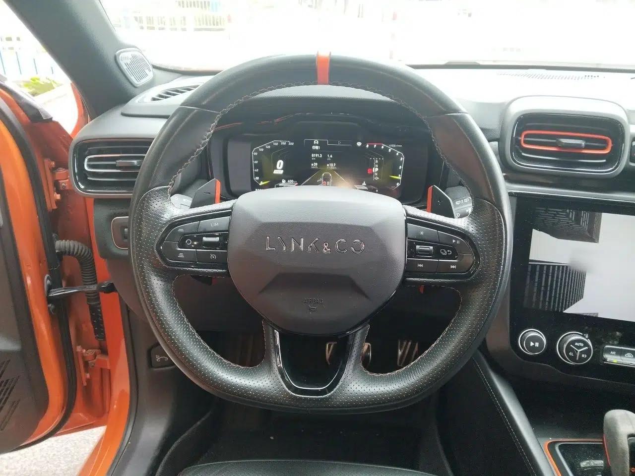 Lynk & Co 02 Hatchback 2021 2.0TD Halo Driving Control Kit Edition — миниатюра 11