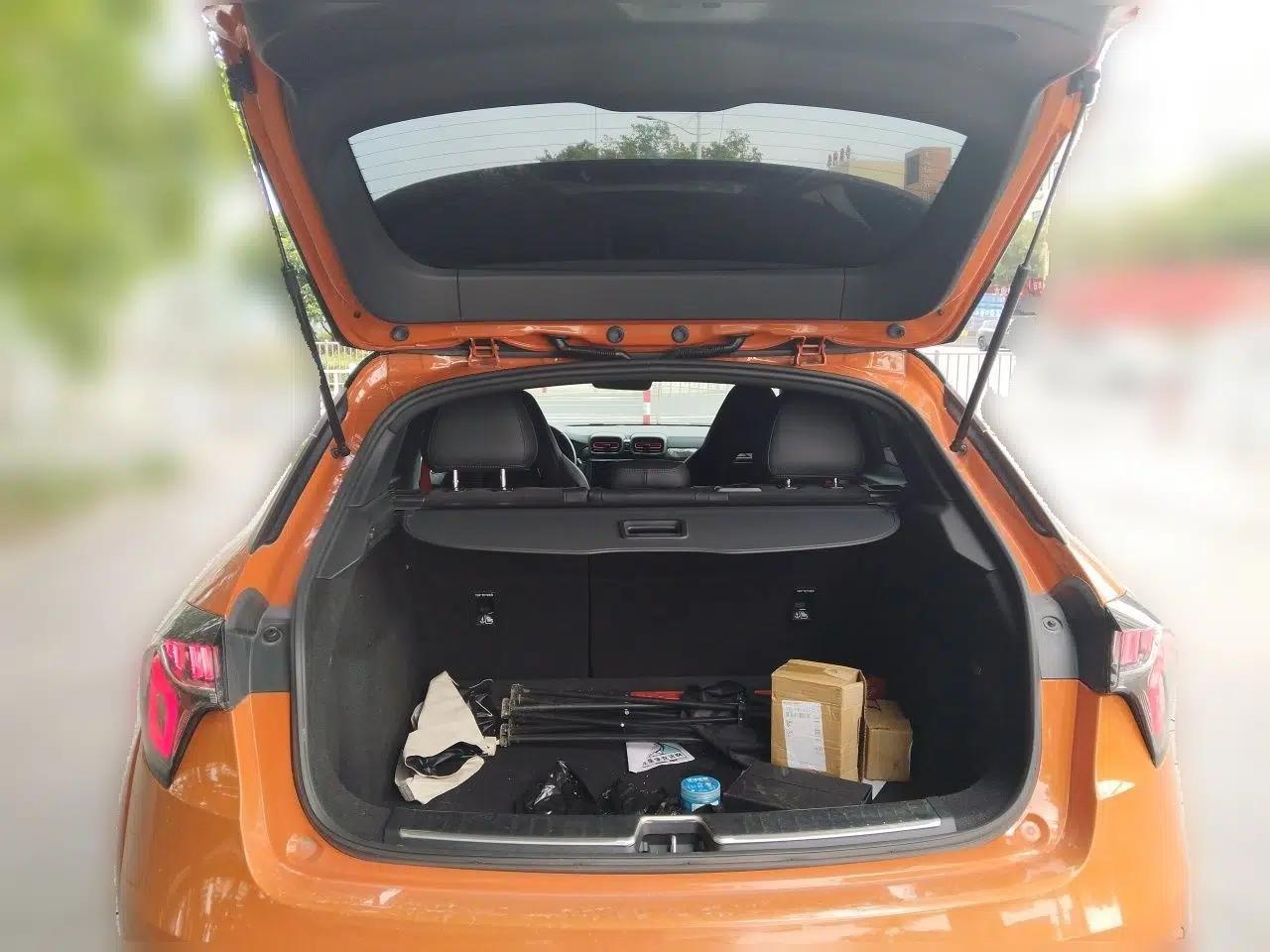 Lynk & Co 02 Hatchback 2021 2.0TD Halo Driving Control Kit Edition — миниатюра 20