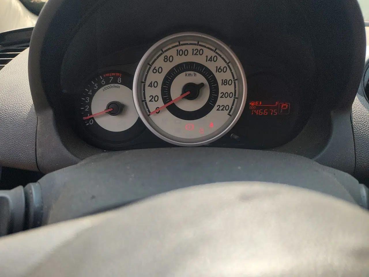 Mazda 2 2007 1.3L Automatic Standard Edition — миниатюра 12