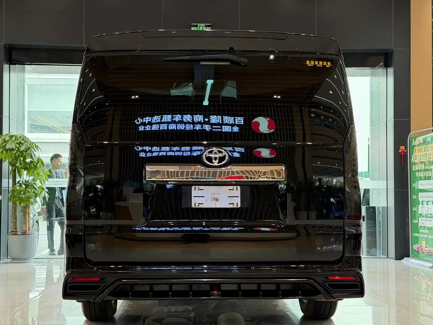 2025 HIACE 3.5L Automatic — миниатюра 11