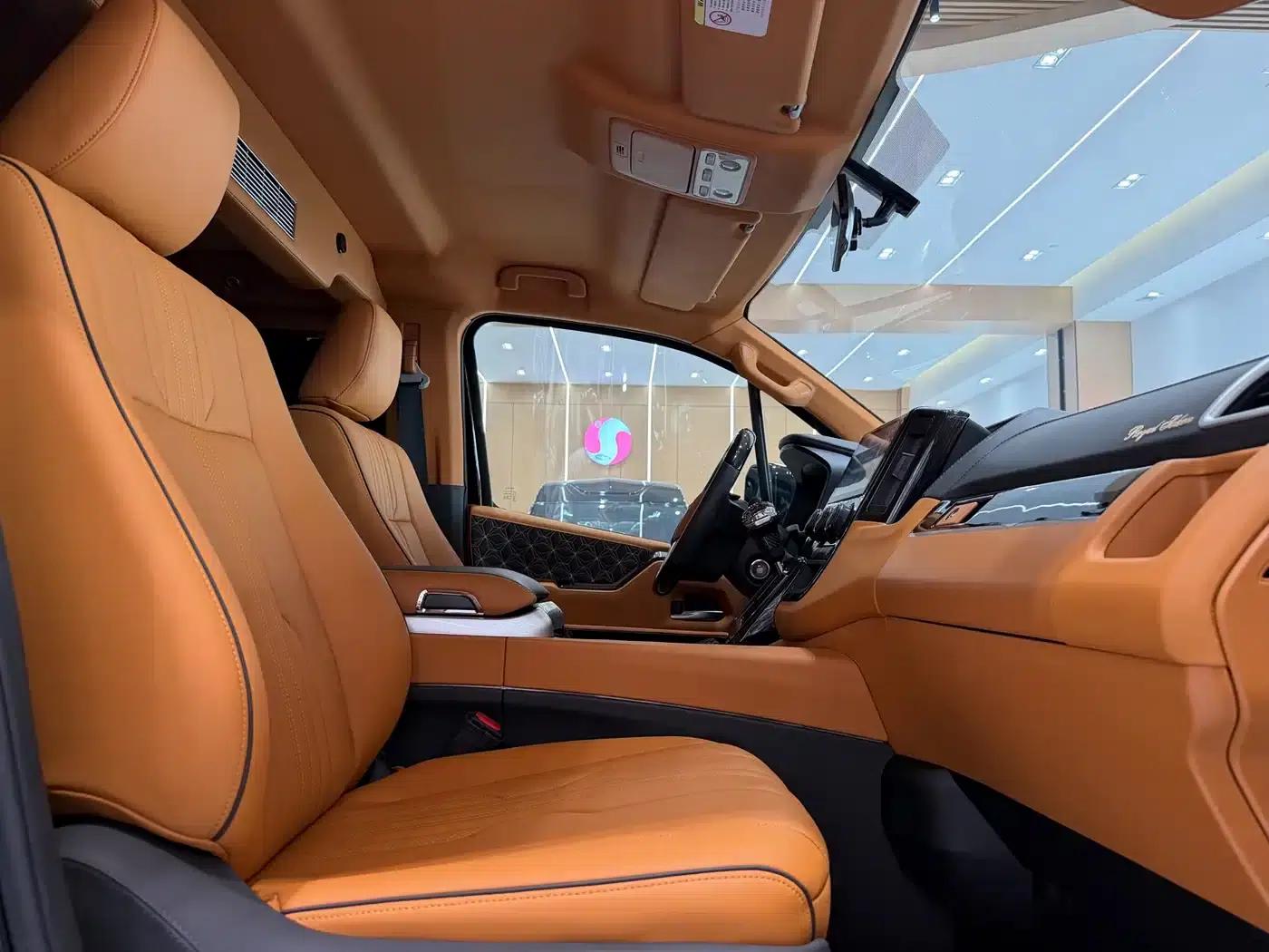2025 HIACE 3.5L Automatic — миниатюра 6