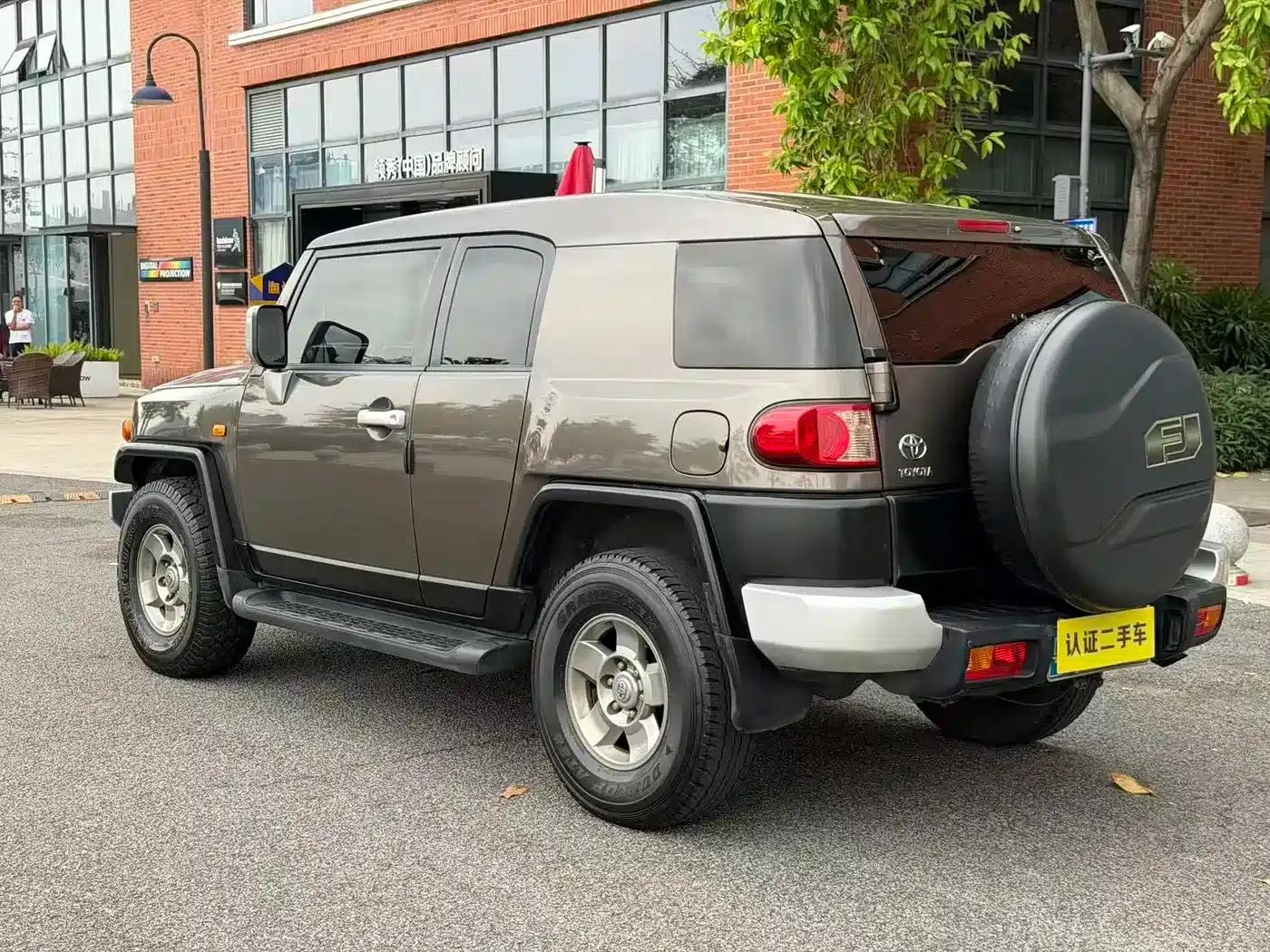 2007 FJ Cruiser 4.0L — миниатюра 2