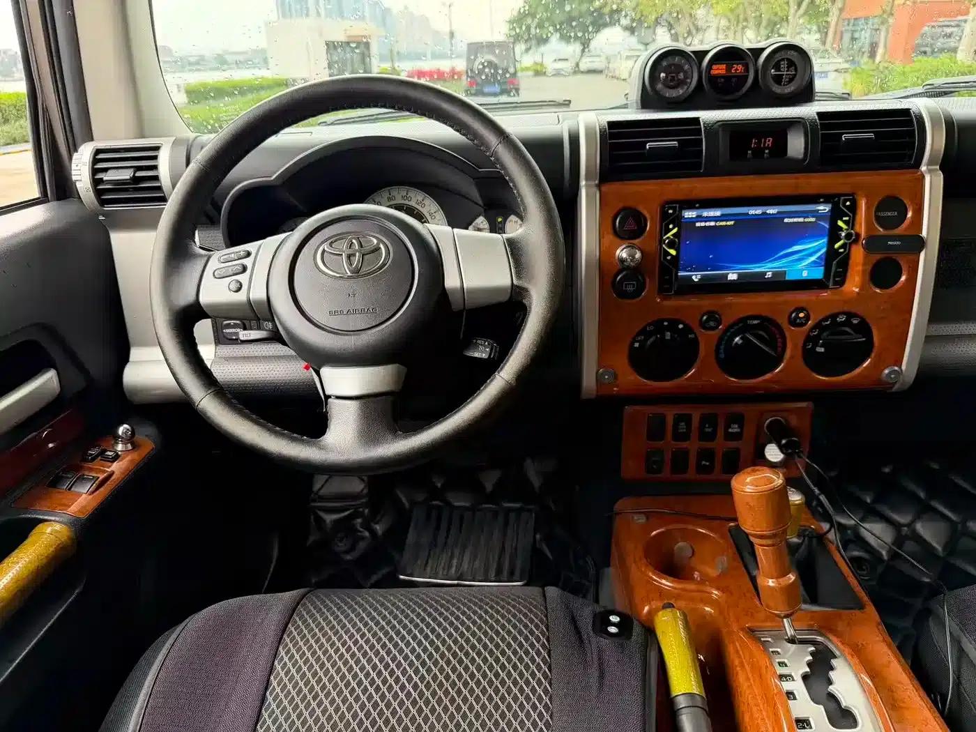 2007 FJ Cruiser 4.0L — миниатюра 11
