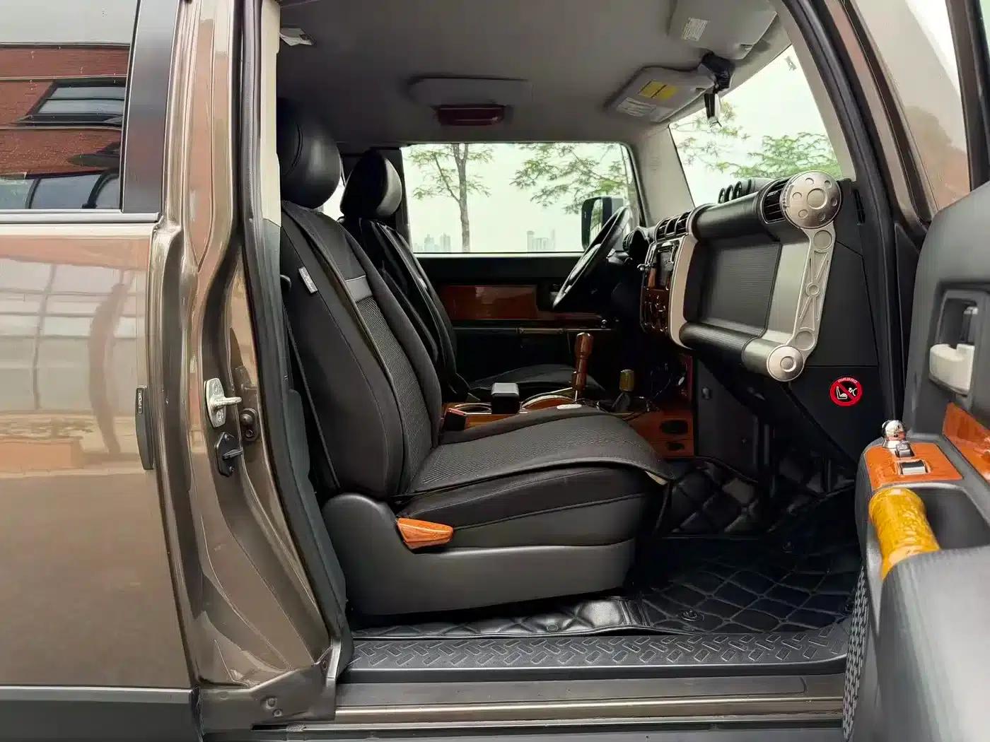 2007 FJ Cruiser 4.0L — миниатюра 16