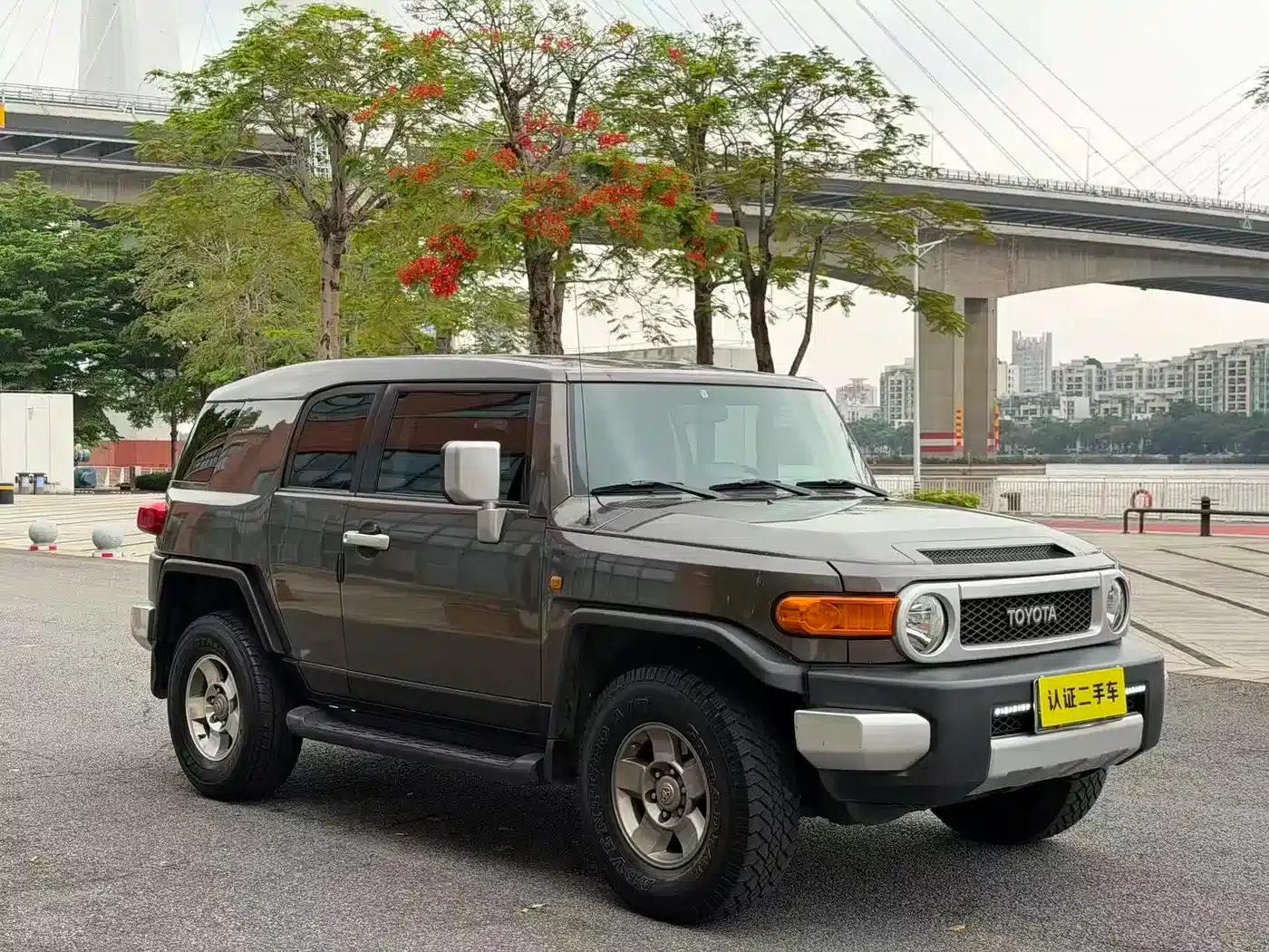 2007 FJ Cruiser 4.0L — миниатюра 6